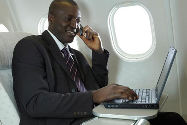 صحبت با موبایل در هواپیما,اینترنت موبایل در هواپیما,حالت پرواز موبایل