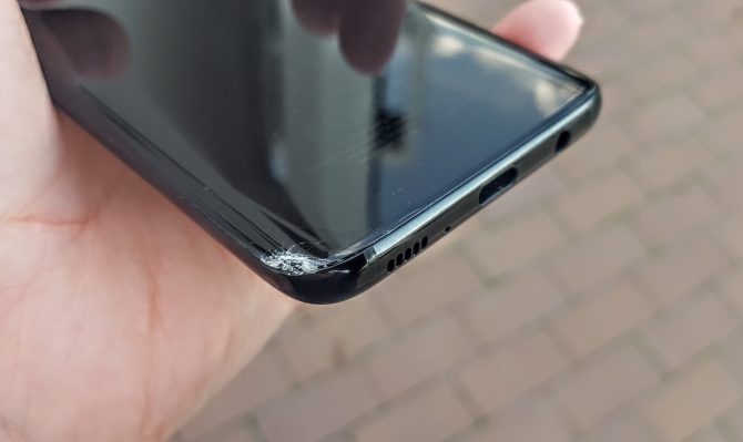 سیاه شدن قسمتی از صفحه گوشی